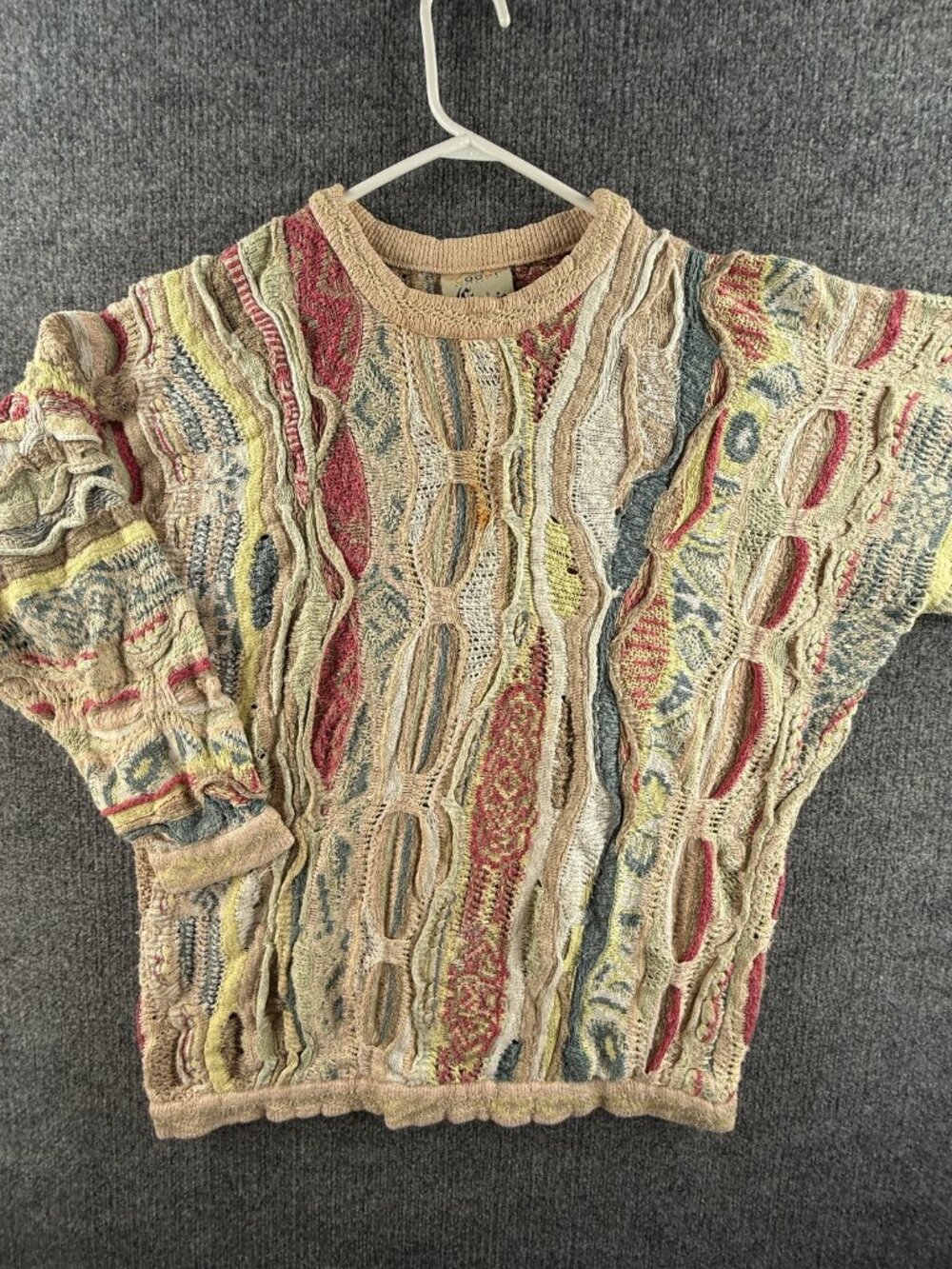 Coogi Classic Australia Sweater Geometric Mens Pullover Medium Red Beige **
